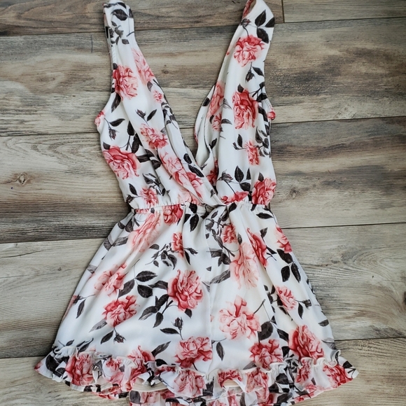 Altar'd State Pants - Altar'd State Floral Romper Small